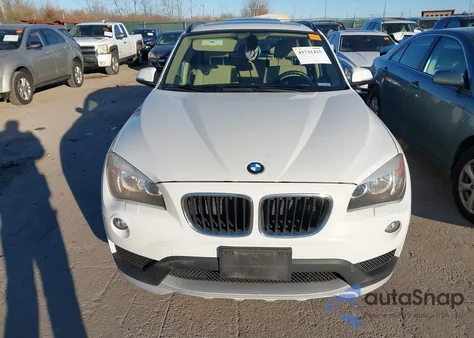 2015 BMW X1 xDrive28I из США, поврежденный, VIN WBAVL1C57FVY29540